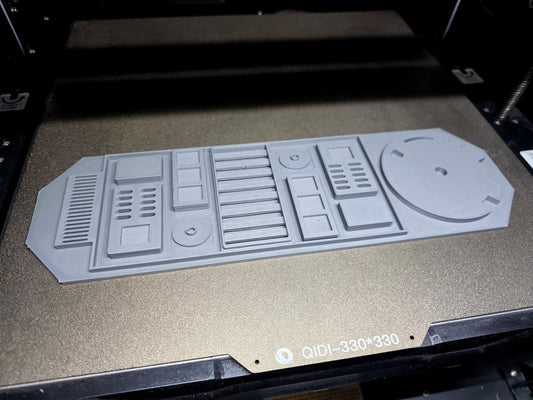 Greeblie Husky Bin Center Plate